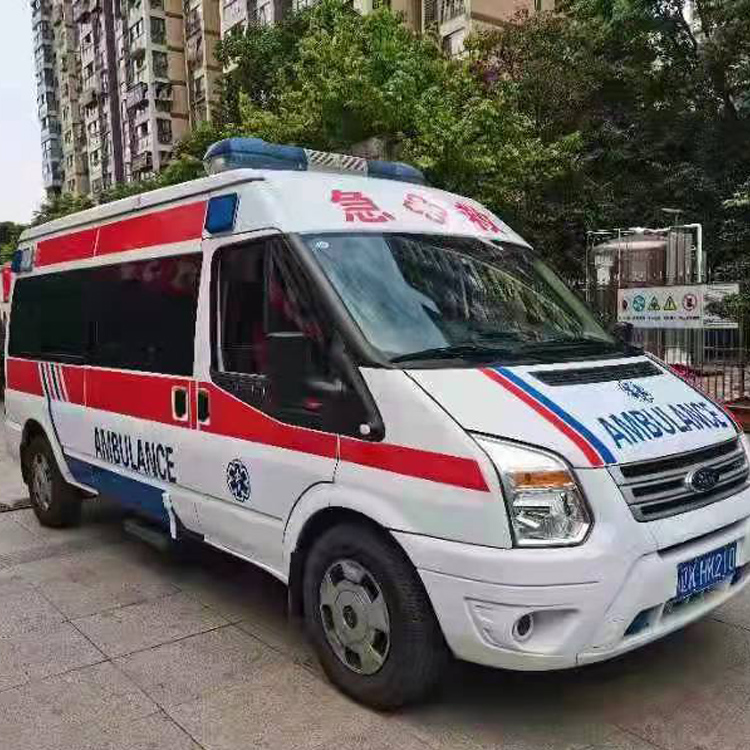 通江长途救护车护送病人返乡